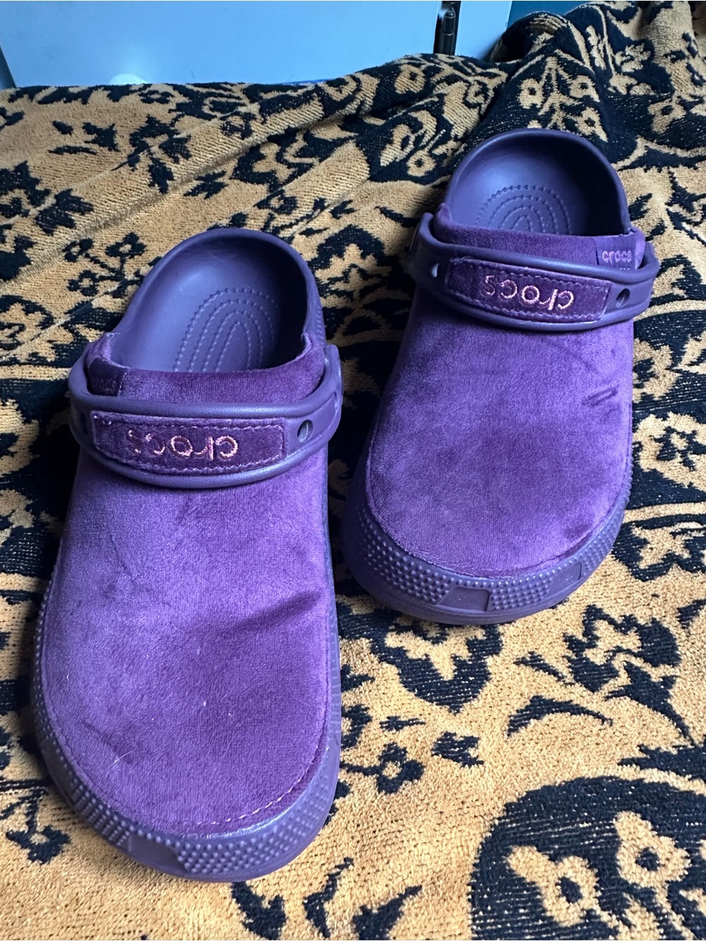 Classic Crafted Velvet Clog Plush Plum M6/W8